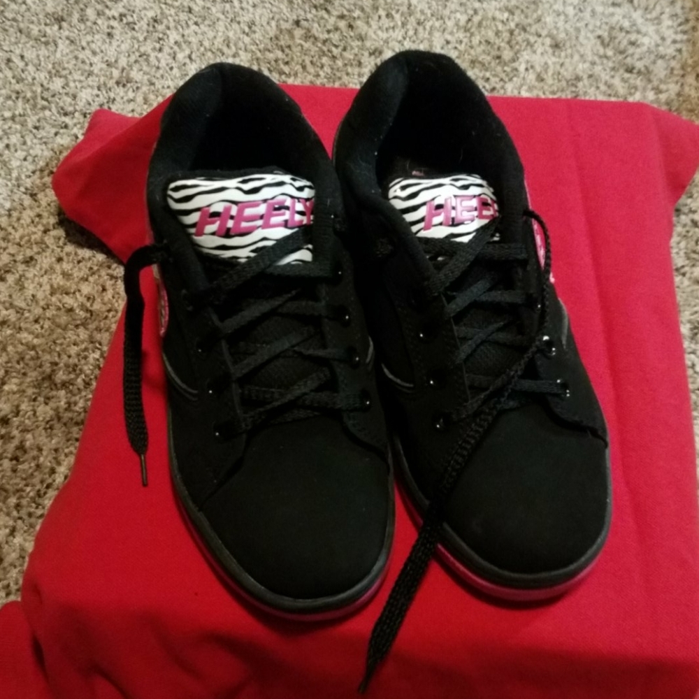 Heeles shoes